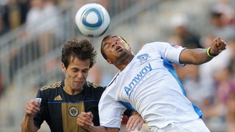 Ryan Johnson (right) and the Earthquakes play host to Stefani Miglioranzi on Wednesday at Buck Shaw Stadium.
