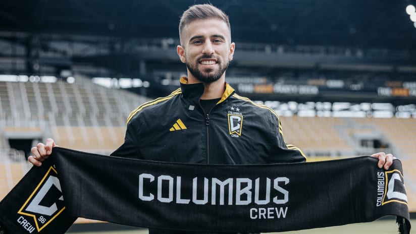 Diego Rossi - Columbus Crew - holding scary