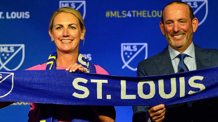 St. Louis – MLS expansion announcement – posing with scarf
