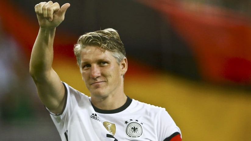 Bastian Schweinsteiger - gives thumbs-up - Germany - Chicago Fire