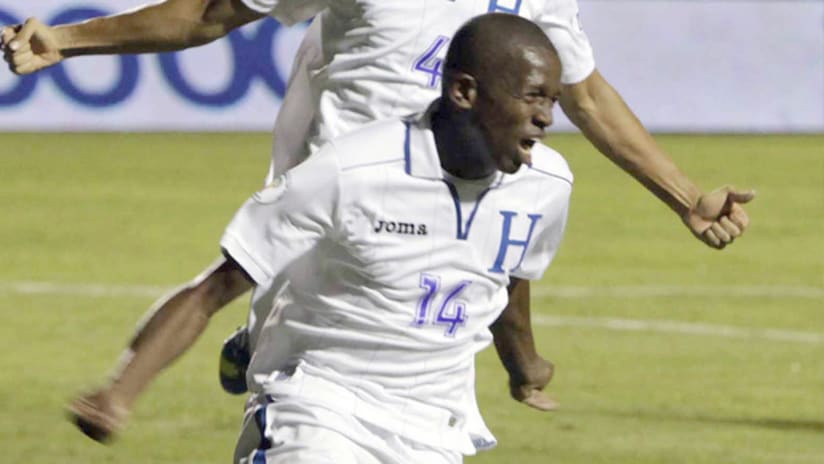 Boniek Garcia celebrates his goal with Honduras vs Jamaica