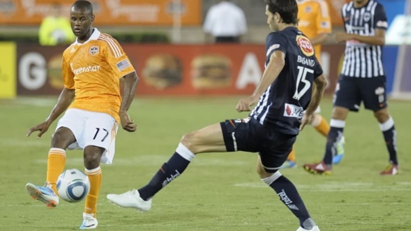 Houston's Luiz Camargo against Monterrey.