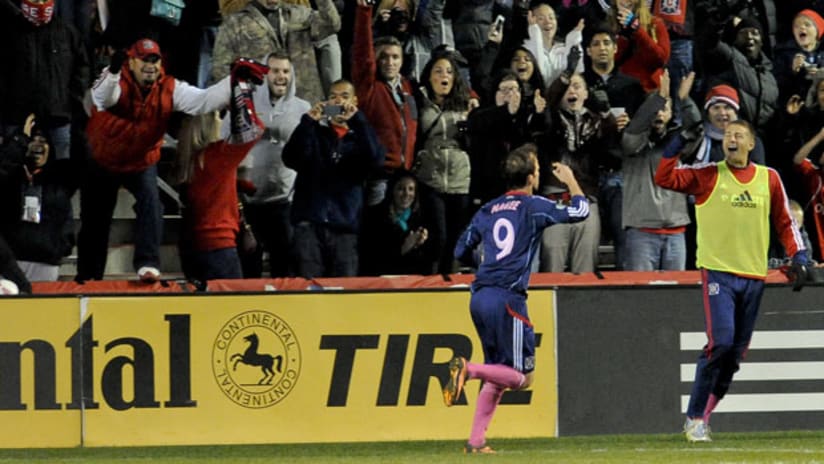 Mike Magee celebrates his goal in CHIvTOR