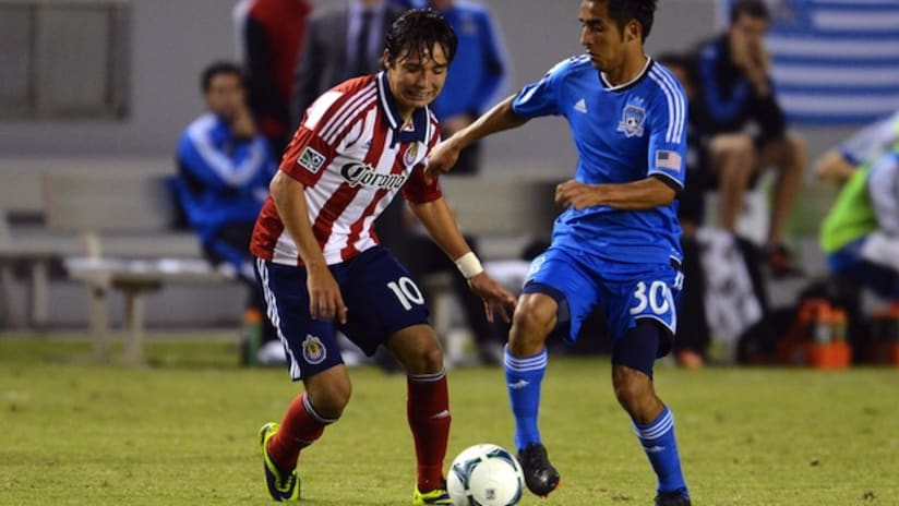Erick Torres goes up against Rafael Baca