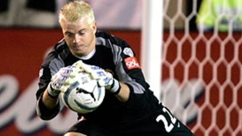 Kevin Hartman came up with several big saves against the Quakes Saturday.