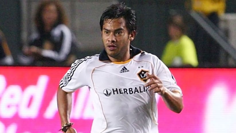 Carlos Ruiz returned to the LA Galaxy in 2008