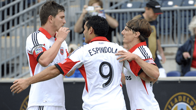 Chris Rolfe goal celebration with Bobby Boswell and Fabian Espindola at philly