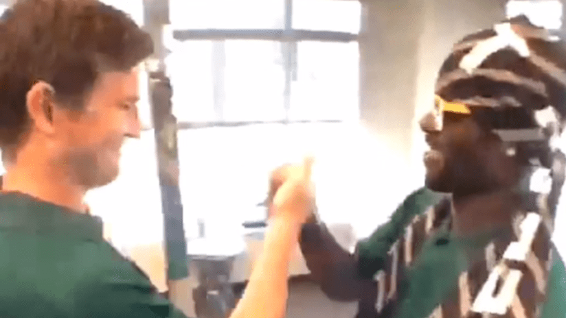 Maurice Edu and Bobby Boswell compete in 2014 All-Star Game Vine Olympics