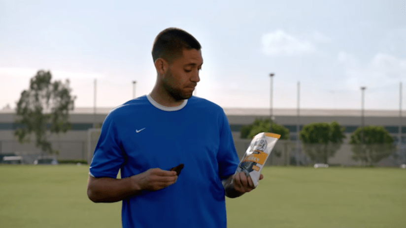 Clint Dempsey in Oberto beef jerky commercial