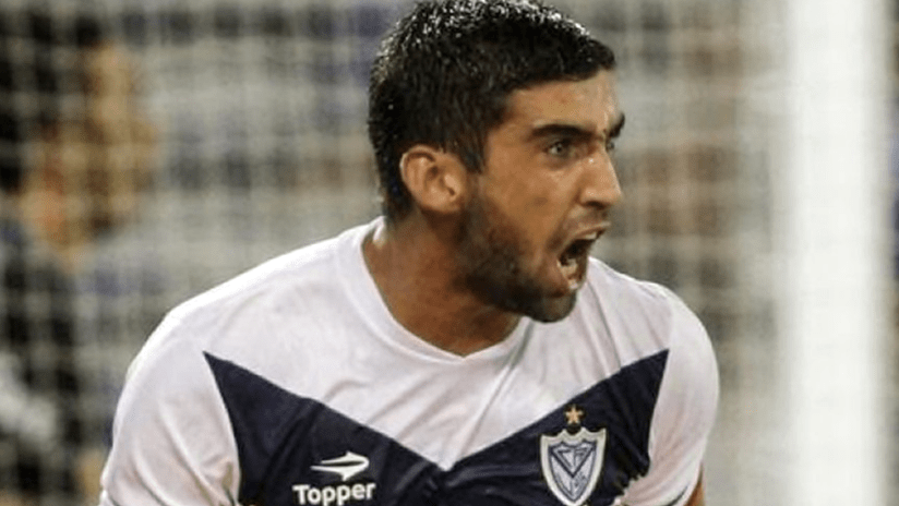 Emiliano Amor - playing for Vélez Sarsfield - close up - celebrating