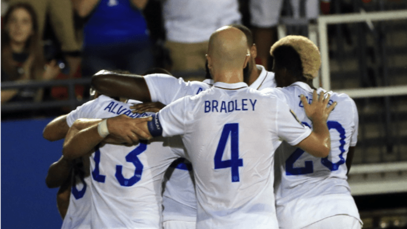 US national team celebrate Clint Dempsey goal vs. Honduras in 2015 Gold Cup