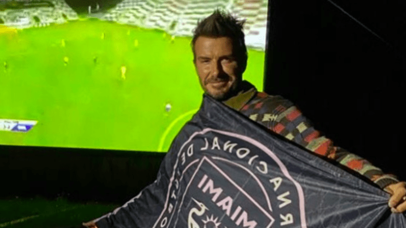 David Beckham - celebration pose - THUMB ONLY