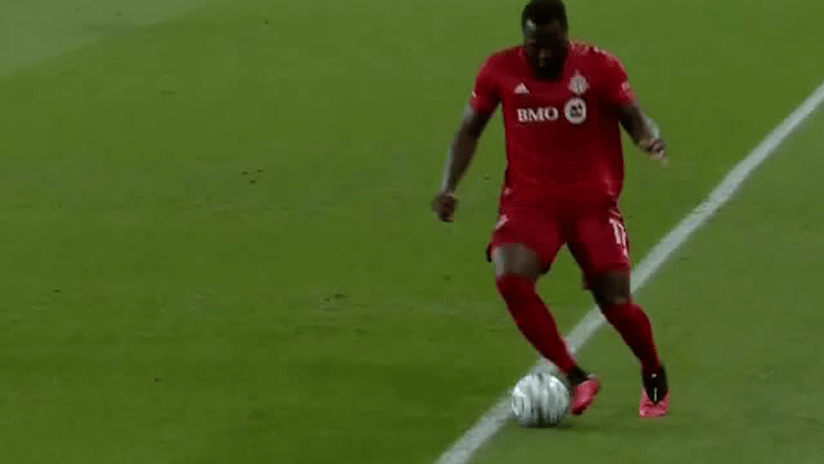Jozy Altidore sideline play - August 18, 2020