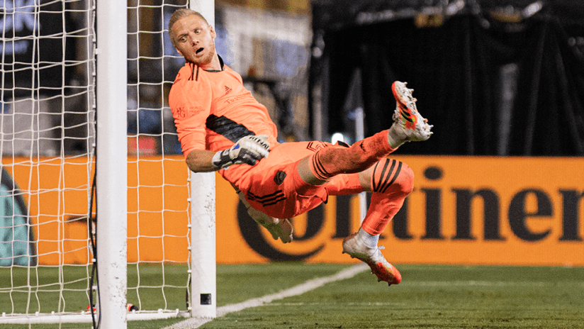 William Yarbrough - Colorado Rapids - July 17 - looks back into net while in air