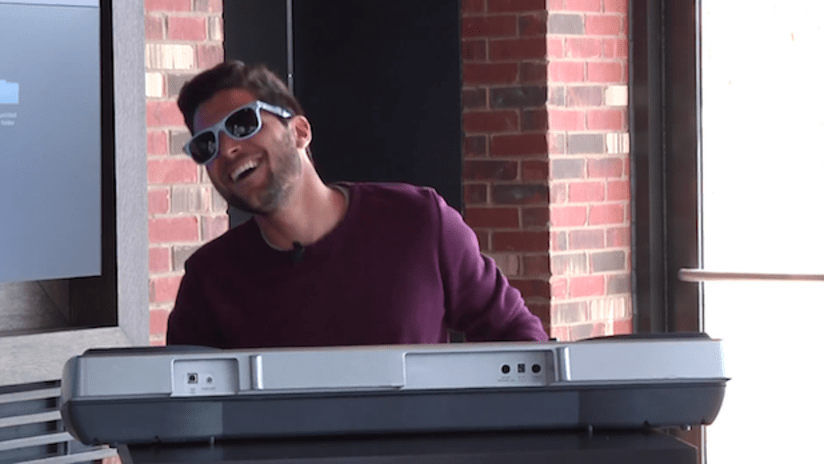 Sal Zizzo playing keyboard on The Benny Feilhaber Show