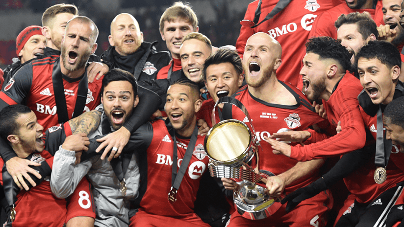 Toronto FC about to raise trophy - MLS Cup - 2017