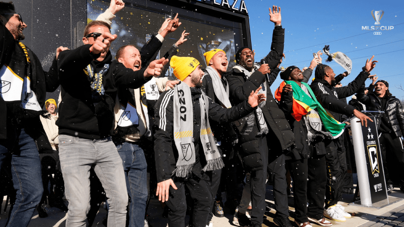 MLS Cup overlay - Crew victory parade