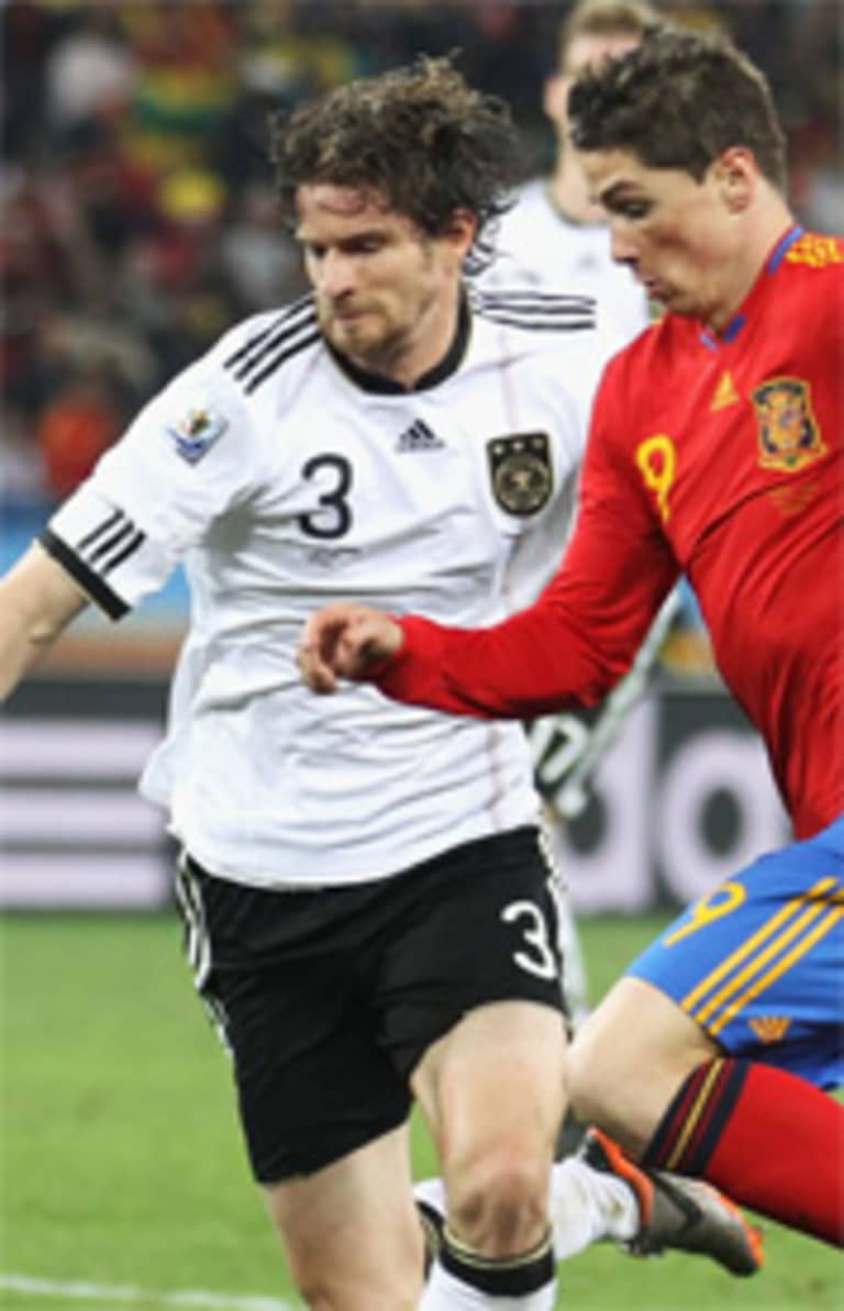 Fire acquire German World Cup veteran Arne Friedrich -