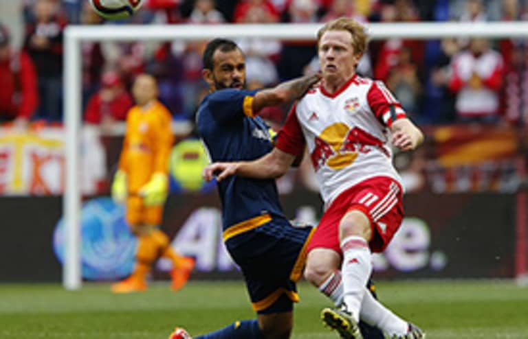 New midfield pairing of McCarty, Juninho paying dividends for Fire -