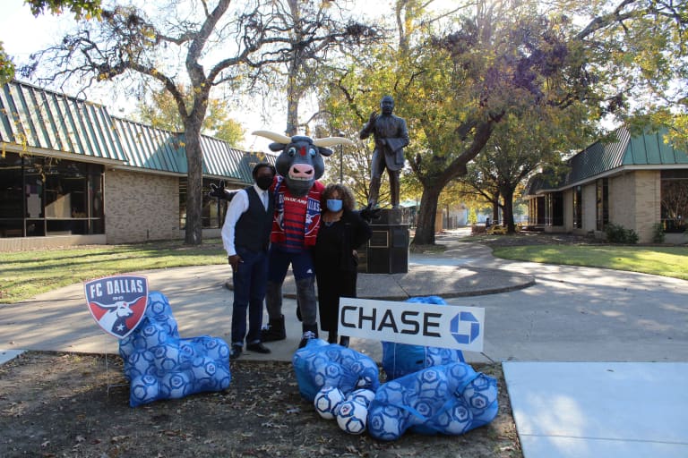 FC Dallas Continues 5 Days Of Giving With $10,000 Donation To Dallas’ MLK Jr. Community Center -
