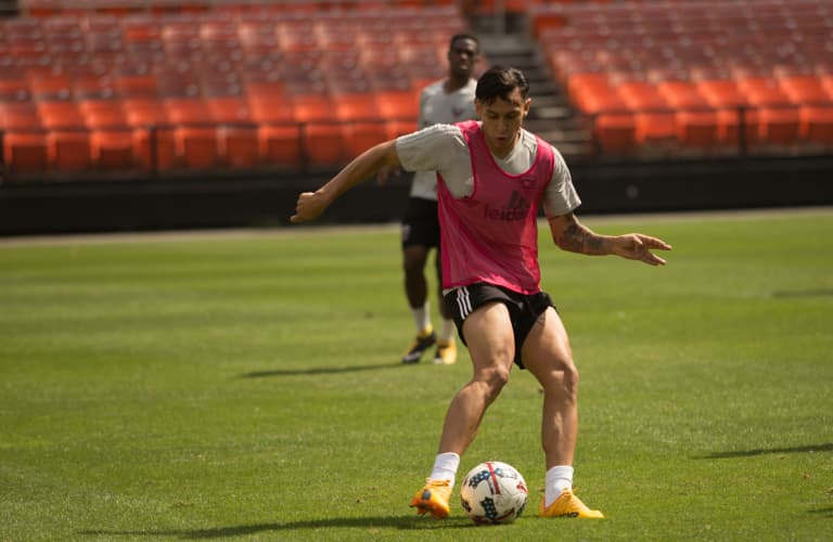 United acquire 19-year-old Bolivian international Bruno Miranda -