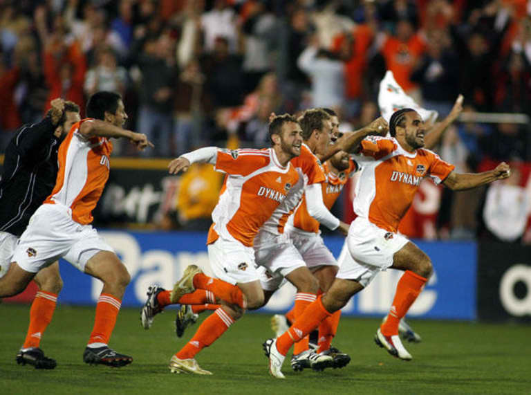 Top 10 Ching Moments: Brian Ching delivers a championship in Dynamo's inaugural season -