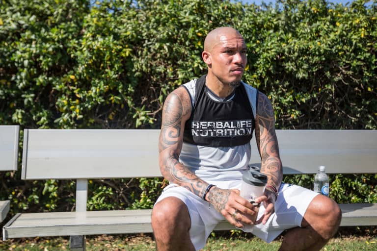 After his first training session in Los Angeles, Nigel de Jong hoping to see minutes in the Galaxy’s friendly with San Jose Earthquakes -
