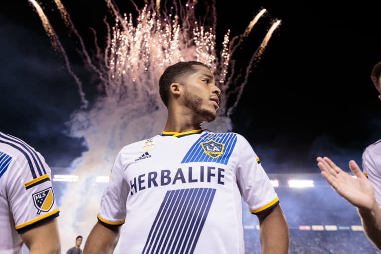 Five members of the LA Galaxy who could win David Beckham's 'Sexiest Man Alive' title in 2016 | INSIDER -