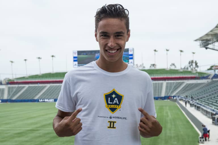 First 400 fans at Saturday's LA Galaxy II match to receive free Los Dos t-shirt -