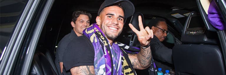 Supporters Make Dom Dwyer Feel Right At Home In Orlando -