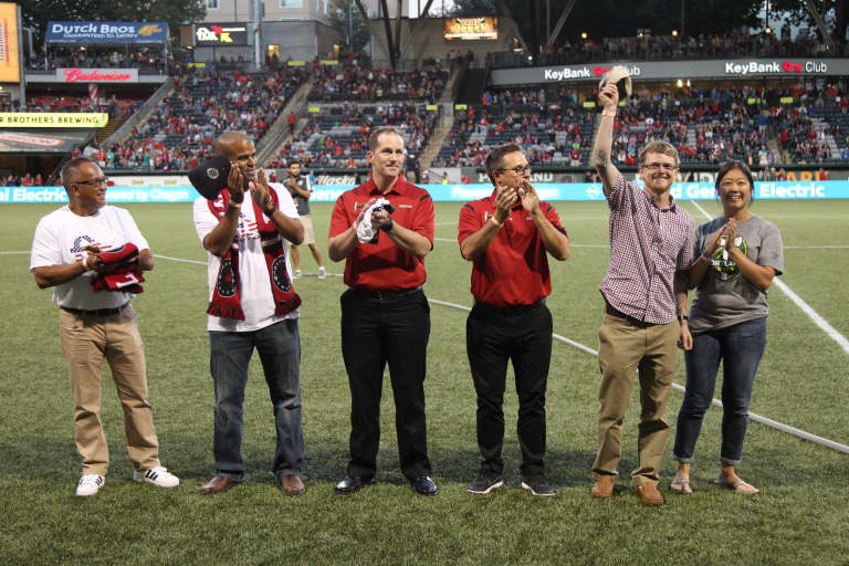 Thorns FC surprise Army veteran Dennis Cater with new car courtesy of Fix Auto Gresham and GEICO -
