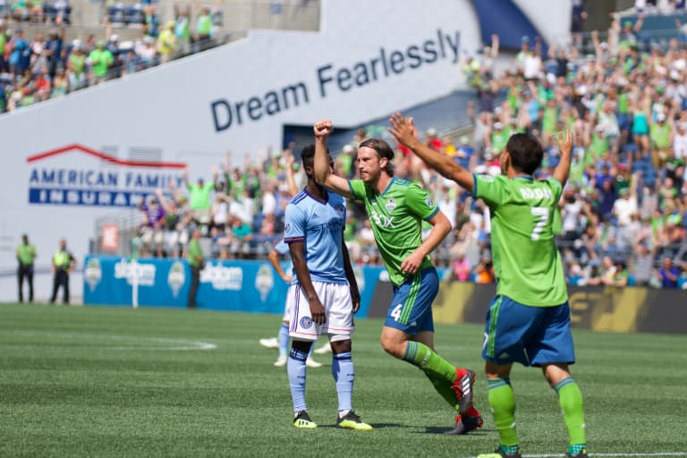 Seattle Sounders extend unbeaten streak to six matches in 3-1 victory over New York City FC -