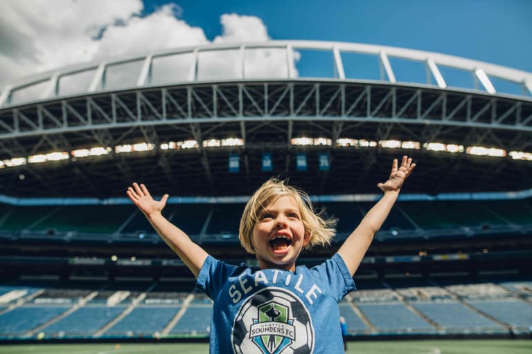 Jordan Morris partners with T1D Playmaker Abby for GiveBIG video -