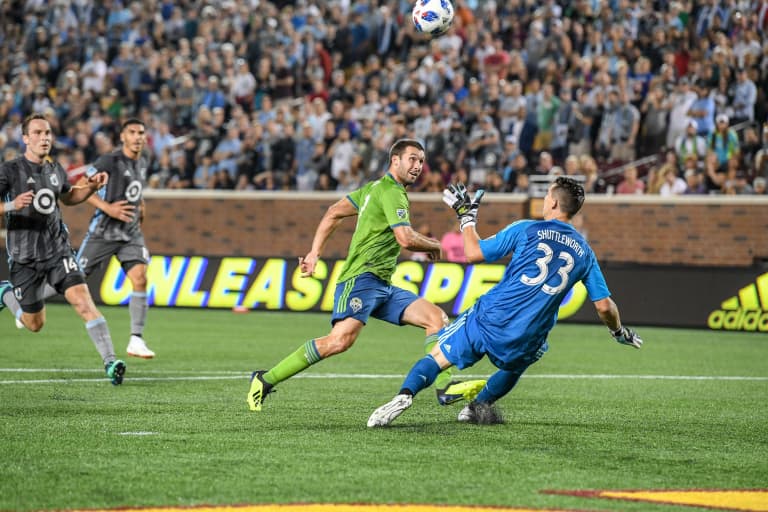 For second match in a row, Seattle Sounders find success in switch to two-striker system -