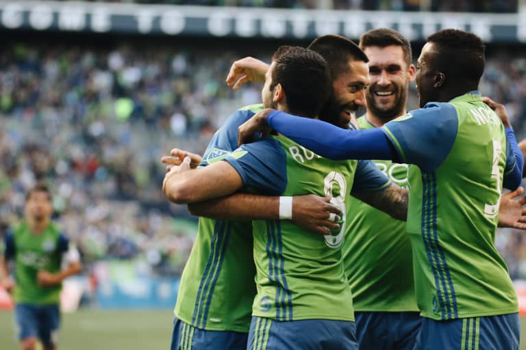 Clint Dempsey wins Comeback Player of the Year, but his eyes are set on MLS Cup -