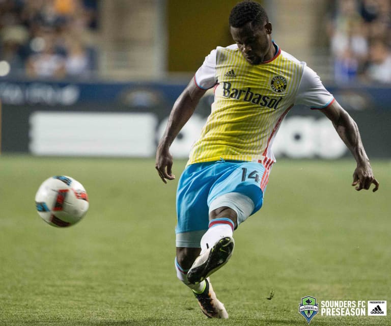 New Sounders defender Waylon Francis ready to “win championships” in Seattle -