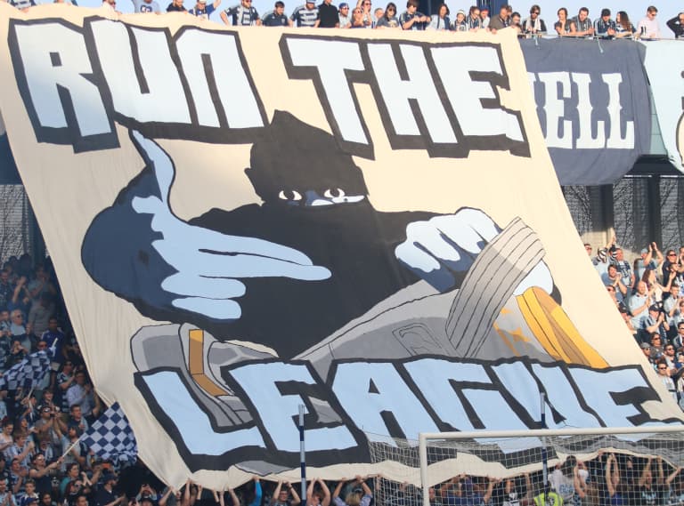 Battle of the tifos -