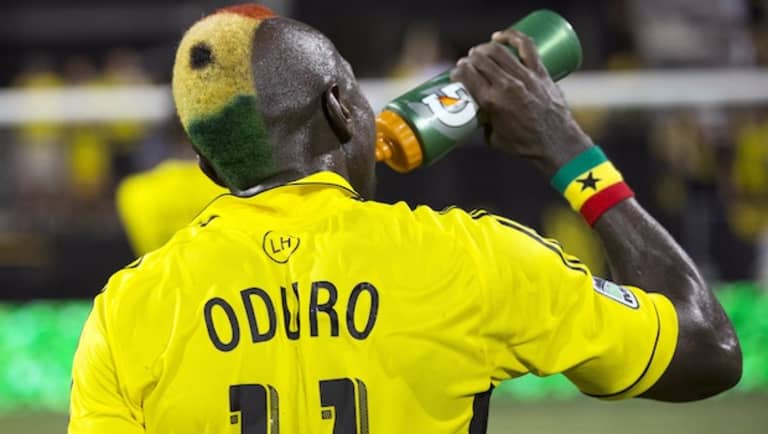 Dominic Oduro's hair is at it again with pink mohawk, Breast Cancer Awareness ribbons | SIDELINE -