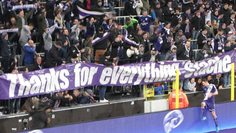 WATCH: New York Red Bulls signing Sacha Kljestan says goodbye to Anderlecht supporters -