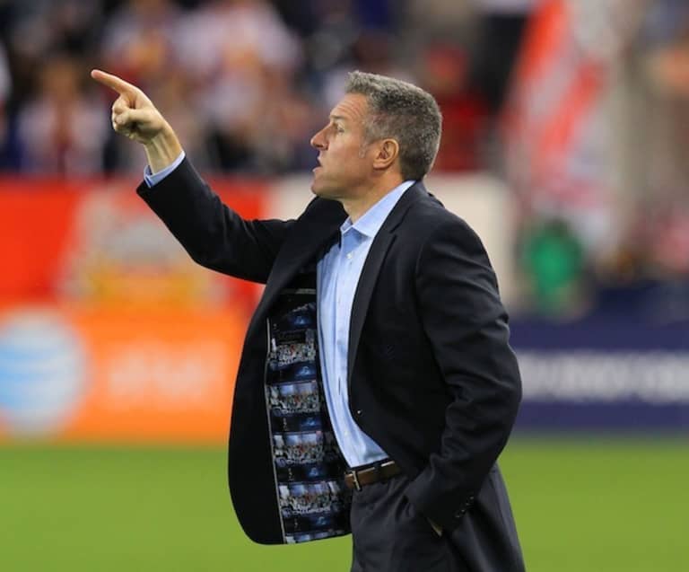 Peter Vermes' suit commemorating 2012 Open Cup title is so obvious no one noticed it | THE SIDELINE -