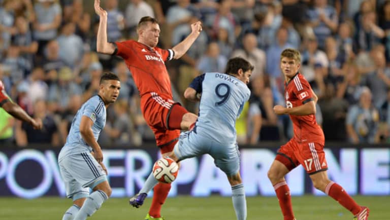 Toronto FC's Steven Caldwell disputes red card awarded in Kansas City: "It looks worse than it was" -