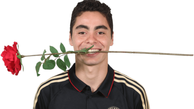 Celebrate Valentine's Day by making your own #SoccerGrams - https://league-mp7static.mlsdigital.net/styles/image_default/s3/images/atl_almiron_0.png