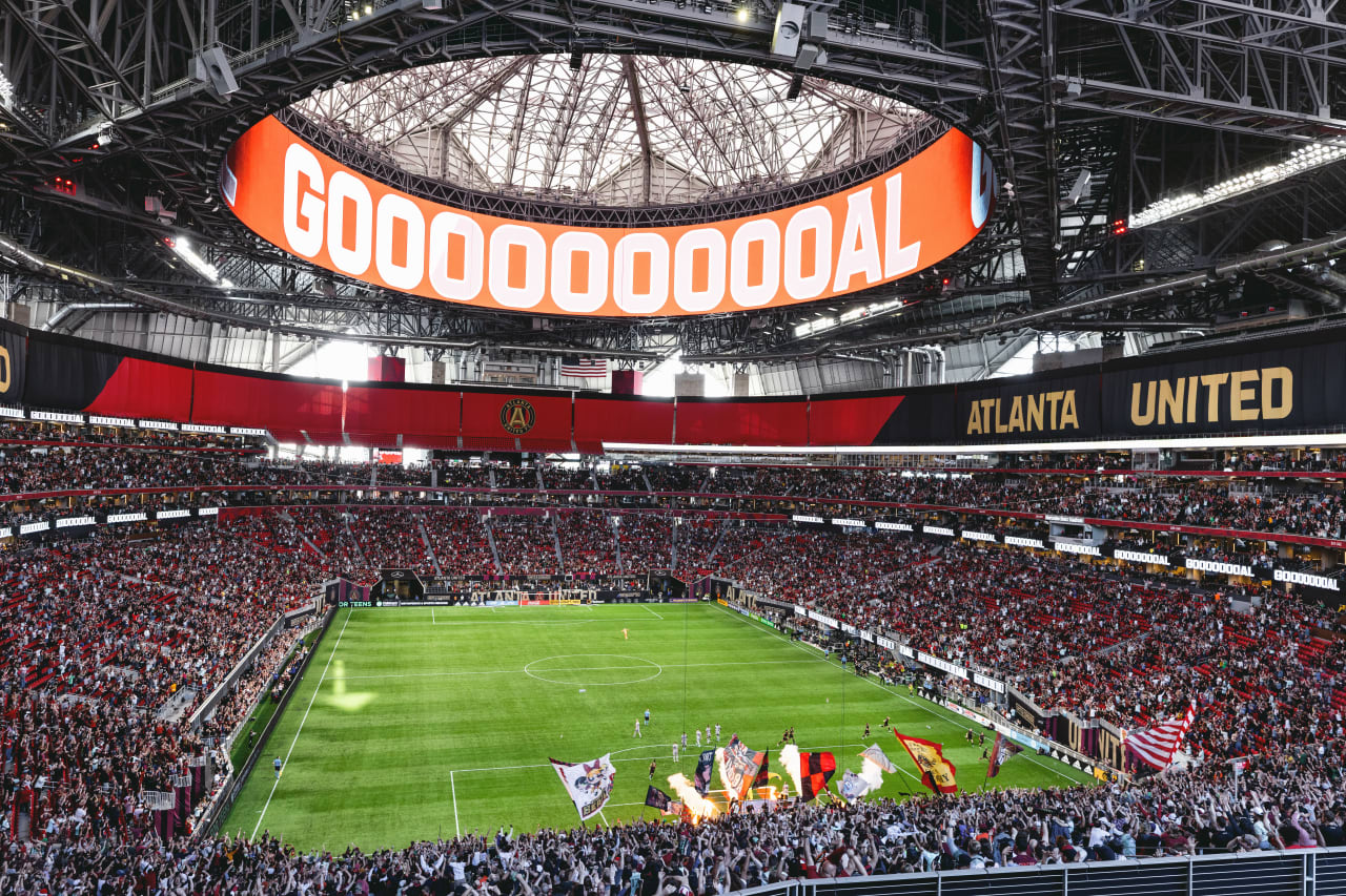 A wide general view of the Mercedes-Benz Stadium after Atlanta United defender Brooks Lennon #11 scored a goal during the match against CF Montreal in Atlanta, United States on Saturday March 19, 2022. (Photo by Casey Sykes/Atlanta United)