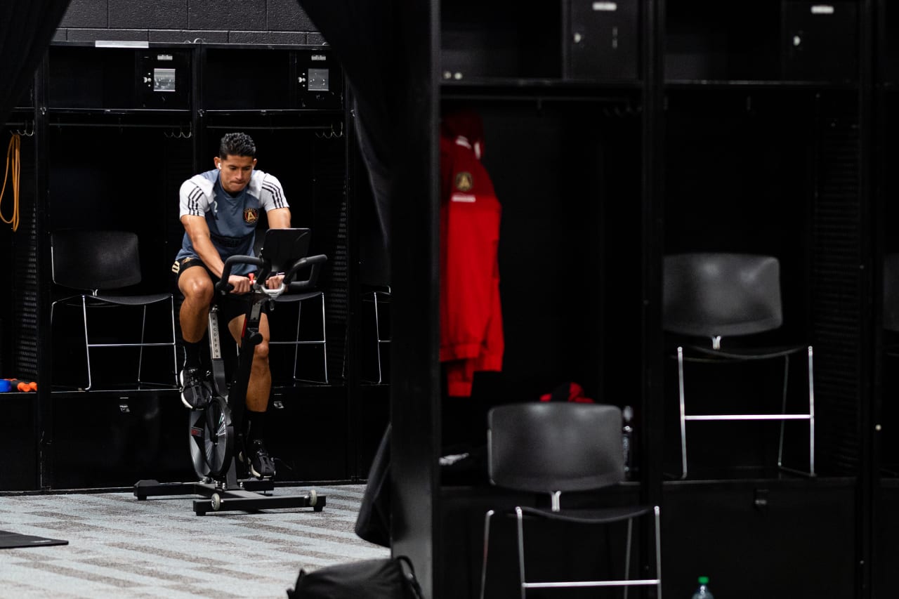 Atlanta United defender Ronald Hernandez #2 warms up before the match against Charlotte FC at Bank of America Stadium in Charlotte, North Carolina on Saturday, March11, 2023. (Photo by Mitch Martin/Atlanta United)