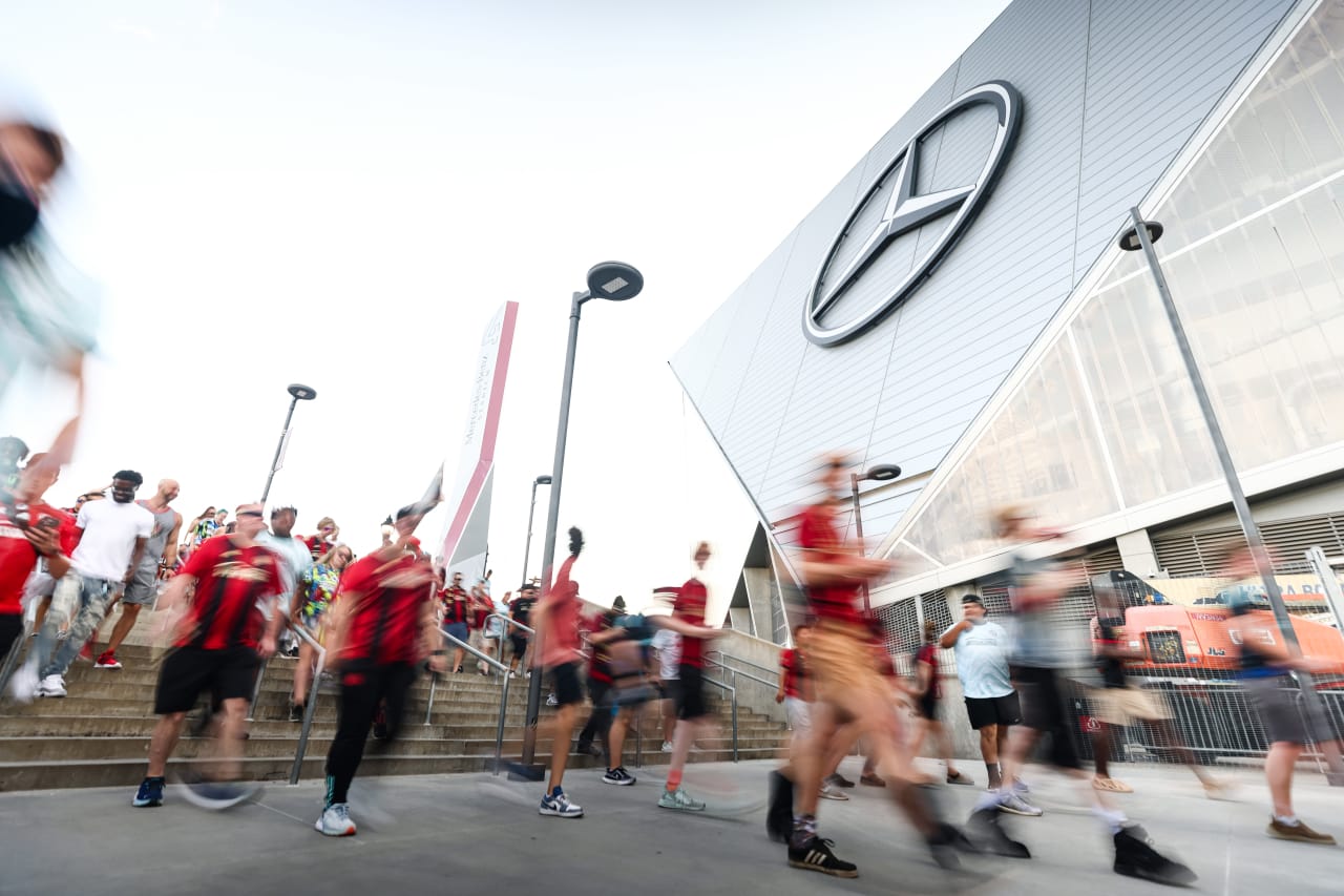Supporters march prior to the match against Nashville SC at Mercedes-Benz Stadium in Atlanta, GA on Saturday, August 26, 2023. (Photo by Casey Sykes/Atlanta United)
