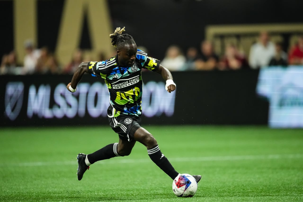 Atlanta United midfielder Tristan Muyumba #8 runs with the ball during the match against Cincinnati FC at Mercedes-Benz Stadium in Atlanta, GA on Wednesday, August 30, 2023. (Photo by Kevin Liles/Atlanta United)