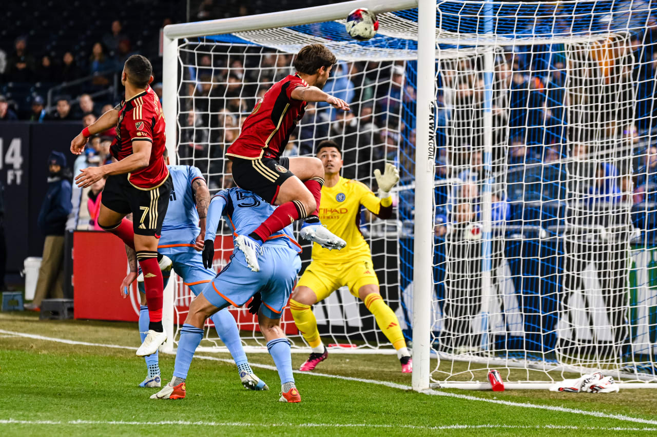 Atlanta United forward Giorgos Giakoumakis #7 scores a goal on a header during the second half of the match against New York City FC at Yankee Stadium in Bronx, NY on Saturday April 8, 2023. (Photo by Jay Bendlin/Atlanta United)