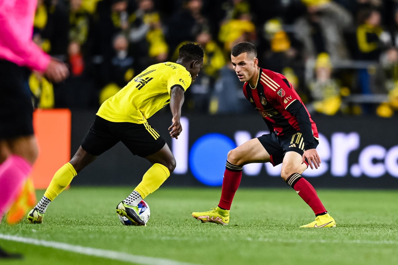 Atlanta United defender Brooks Lennon #11 defends during the first half of the match against Columbus Crew at Lower.com Field in Columbus, OH on Wednesday, November 1, 2023. (Photo by Mitch Martin/Atlanta United)