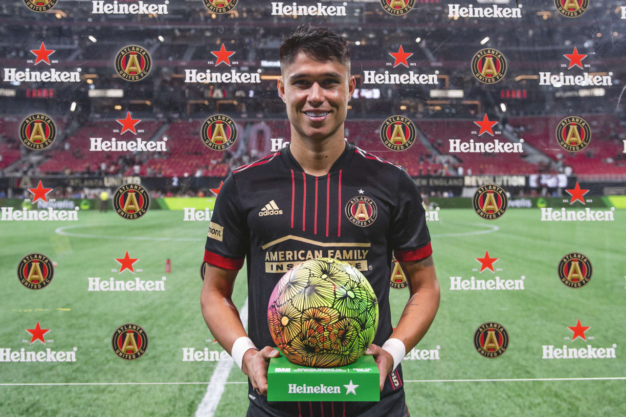 Atlanta United forward Luiz Araújo #19 is awarded man of the match after the match against New England Revolution at Mercedes-Benz Stadium in Atlanta, United States on Sunday May 15, 2022. (Photo by Mitchell Martin/Atlanta United)