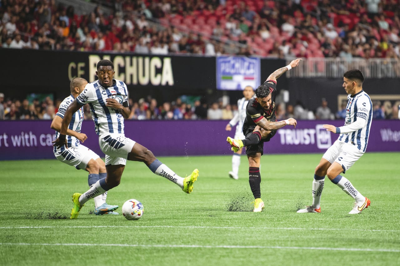 Atlanta United forward Dom Dwyer #4 puts an attempt on goal during the match against Pachuca at Mercedes-Benz Stadium in Atlanta, United States on Tuesday June 14, 2022. (Photo by Kyle Hess/Atlanta United)